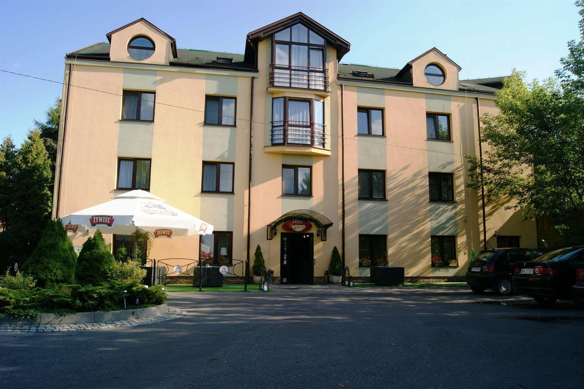 Hotel Petrus Krasków Εξωτερικό φωτογραφία